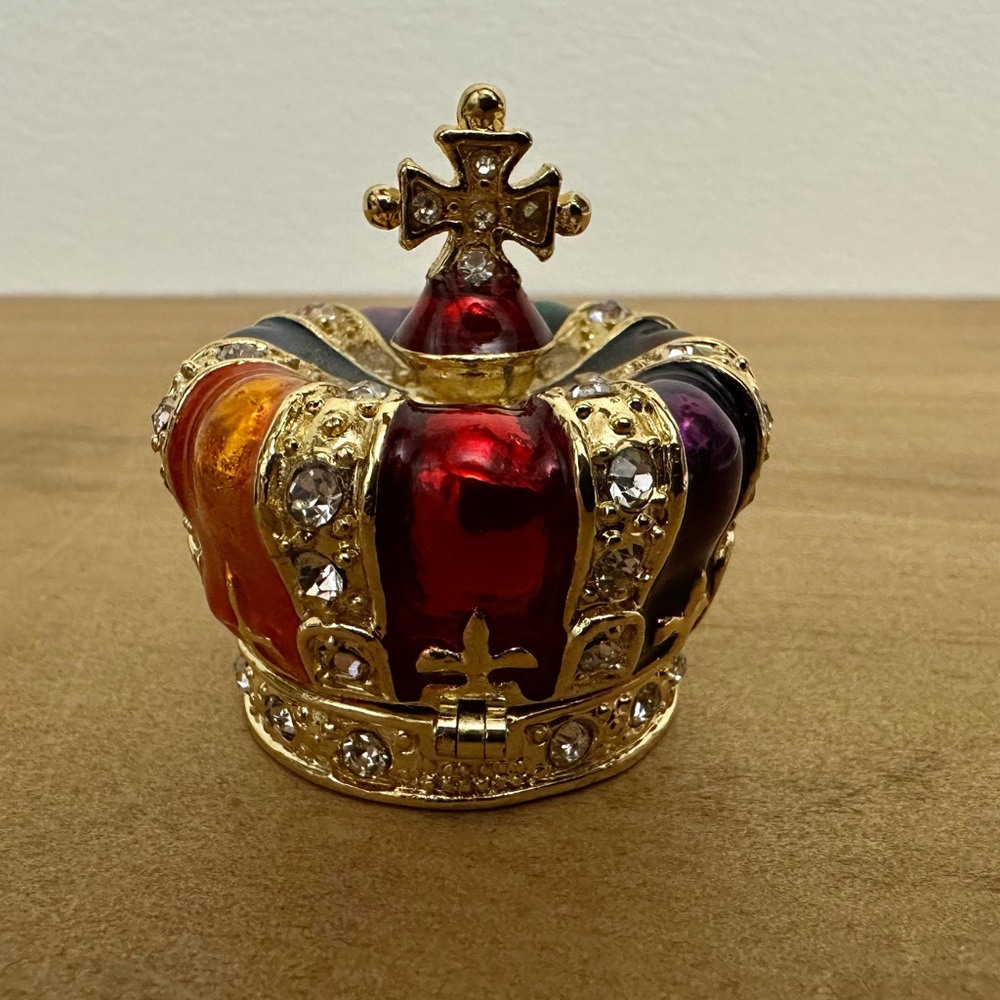 Crown Keepsake Box by Kubla